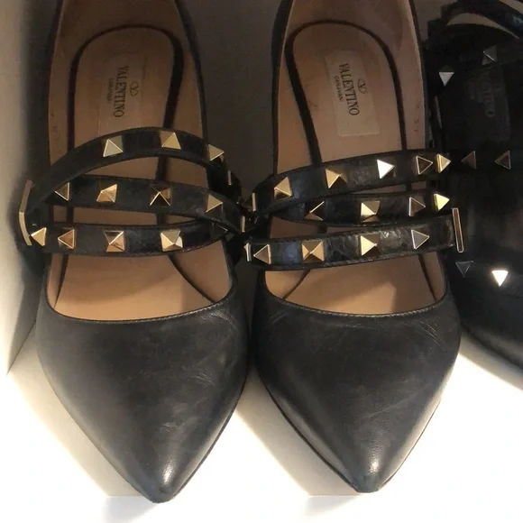 37 🔥Hot strap stiletto heel. Wear straps around like I do or tie around ankle. - Picture 10 of 10